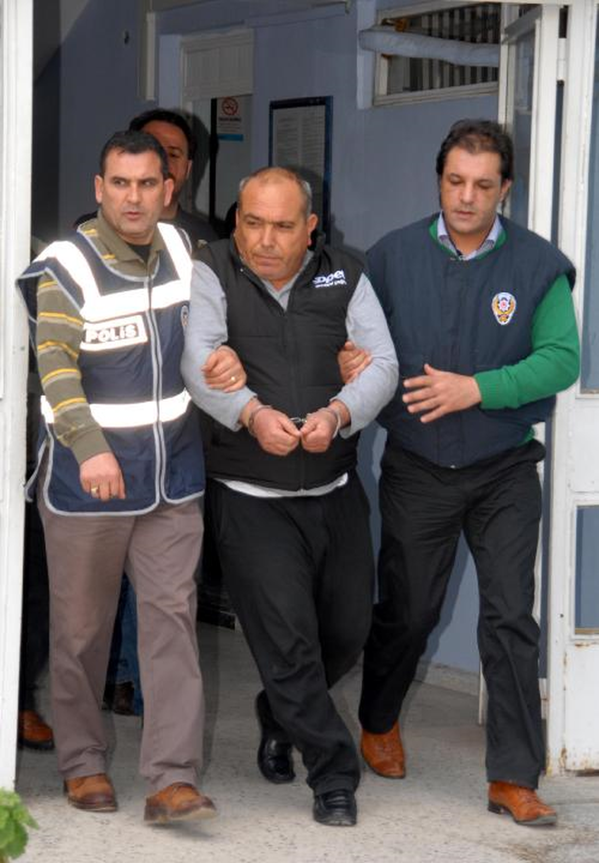 25 Yıllık Eşini Öldürene Ömür Boyu Hapis Cezası