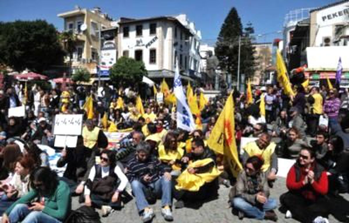 4+4+4\'e Oturma Protestosu