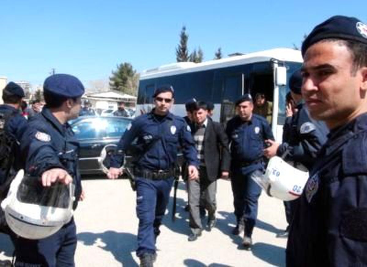 5 İlde PKK Operasyonu: 7 Gözaltı