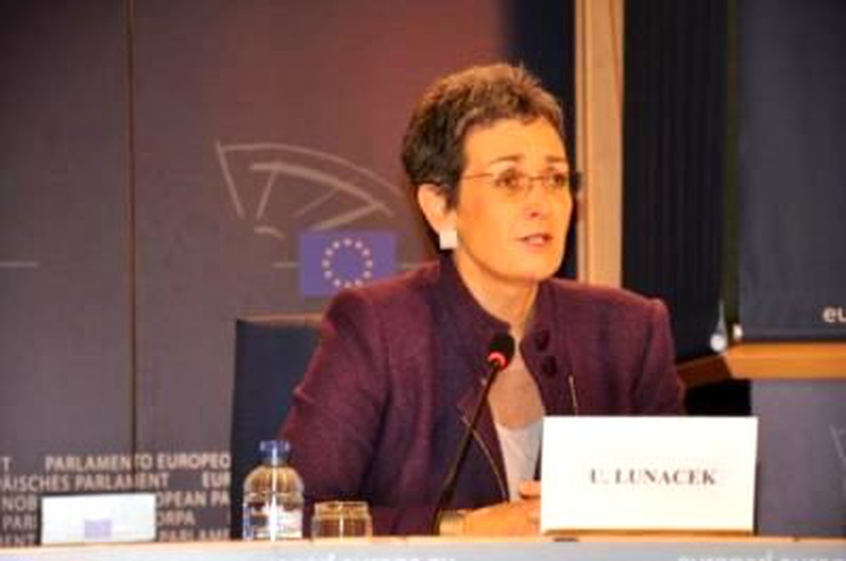 AB Parlamentosu Ulrike Lunaçek\'in Sunduğu Kosova Kararını Onayladı