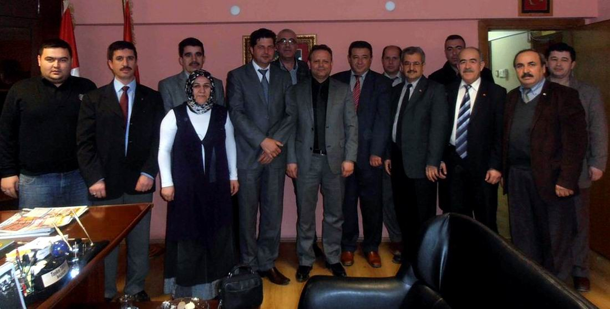 AK Parti Odunpazarı İlçe Teşkilatı Servisçiler Odasını Ziyaret Etti