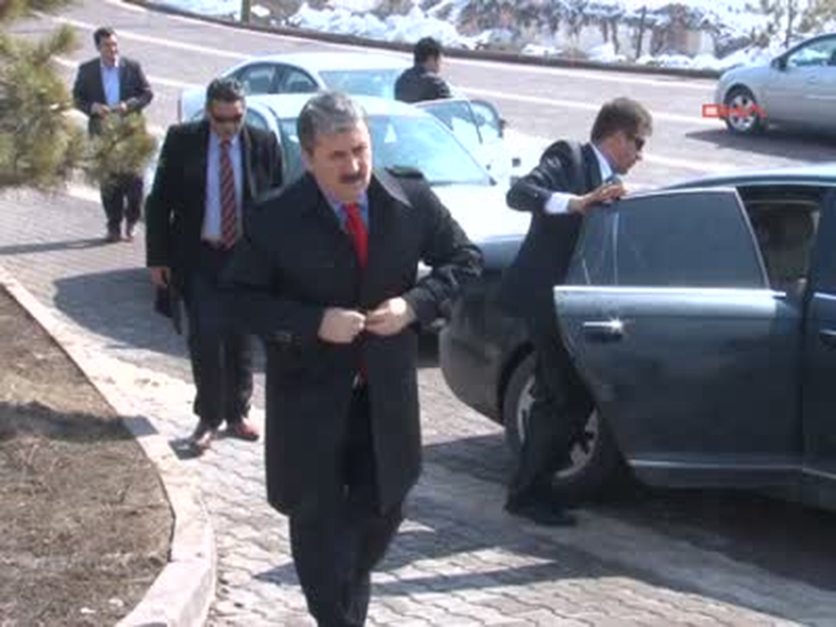 BBP Lideri Destici\'den Mezar Ziyareti