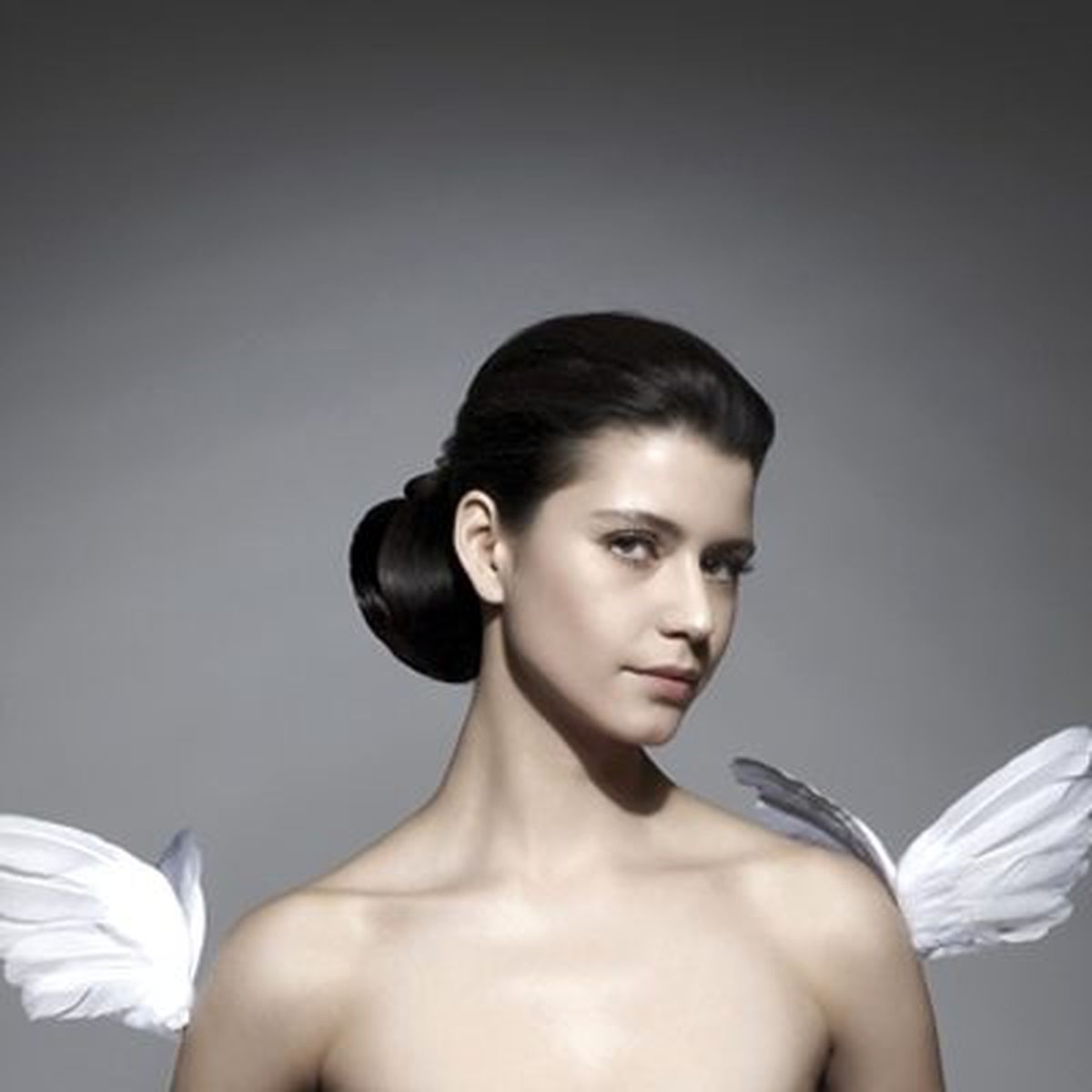 Beren Saat İki Aylık Hamile Mi?