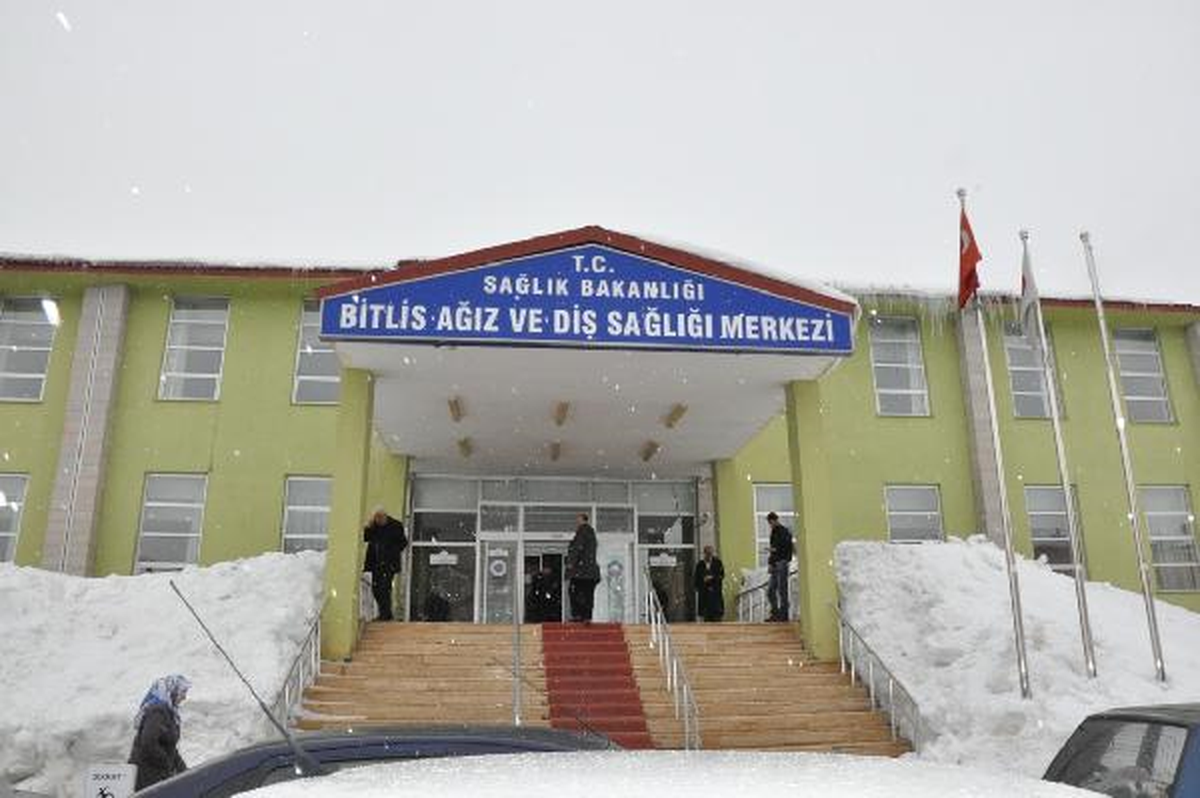 Bitlis\'te Ağız ve Diş Sağlığı Merkezi 1 Yılda 82 Bin Hastaya Hizmet Verdi