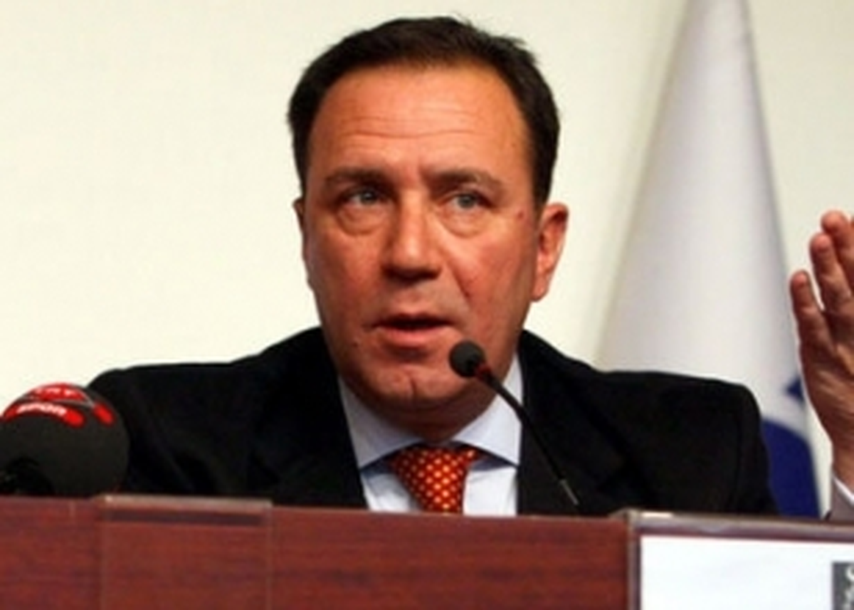 "Cambaz Sirkte Olur"