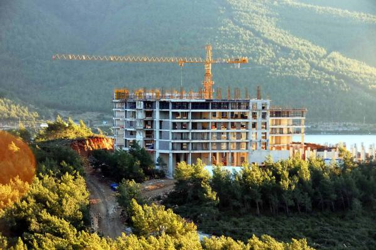 Cennet Koydaki Tartışmalı Otele Ceza Yağdı