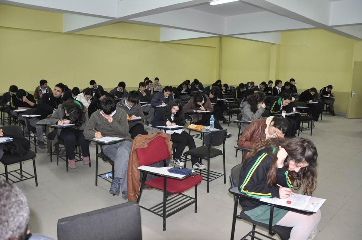 Cora\'dan Öğretmen, Öğrenci ve Velilere Sınav Uyarısı