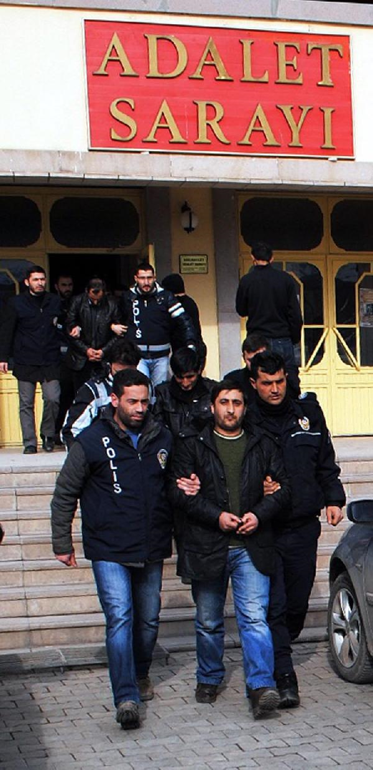 Doğubayazıt Savcısı Hakan Kılıç\'ın Öldürülmesiyle İlgili 11 Kişi Gözaltında (2)