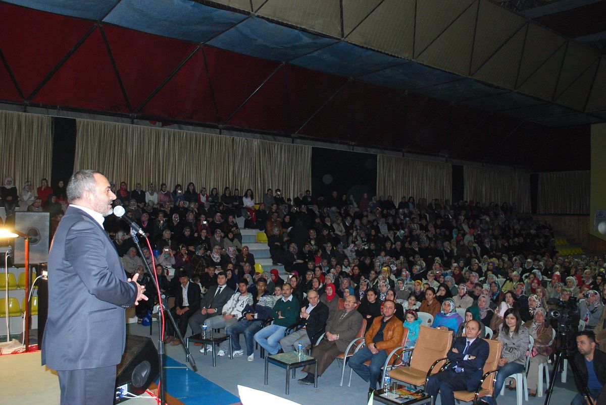 Dursun Ali Erzincanlı Şiirlerini Tavşanlı'da Seslendirdi