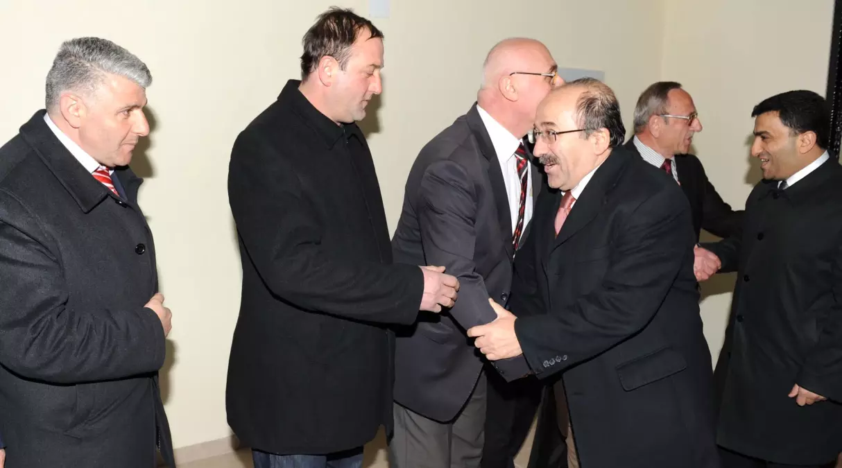 Gümrükçüoğlu\'ndan Aydınlıkevler Mahallesi\'ne Doğalgaz Müjdesi