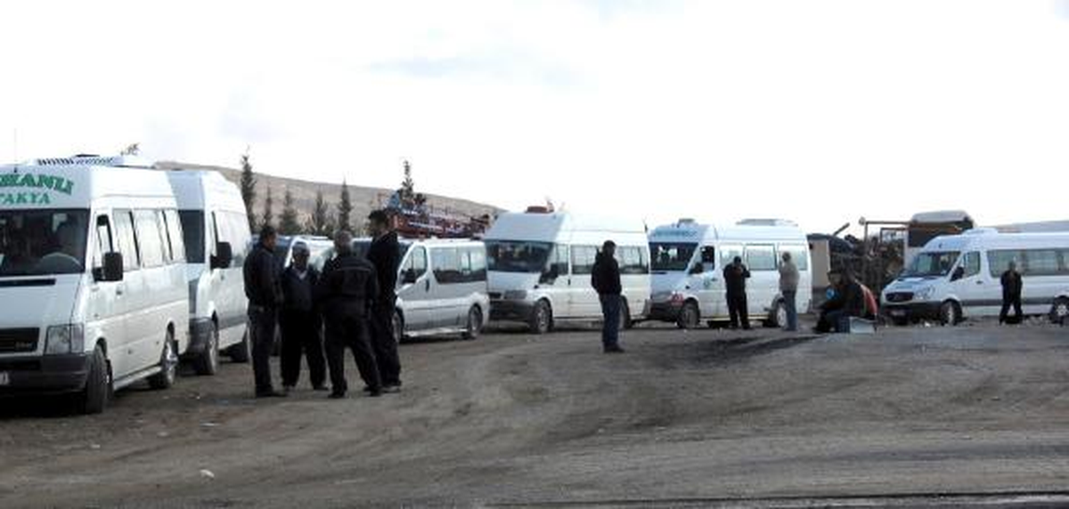 Hatay'daki Suriyelilerin Kilis'e Nakli Sürüyor