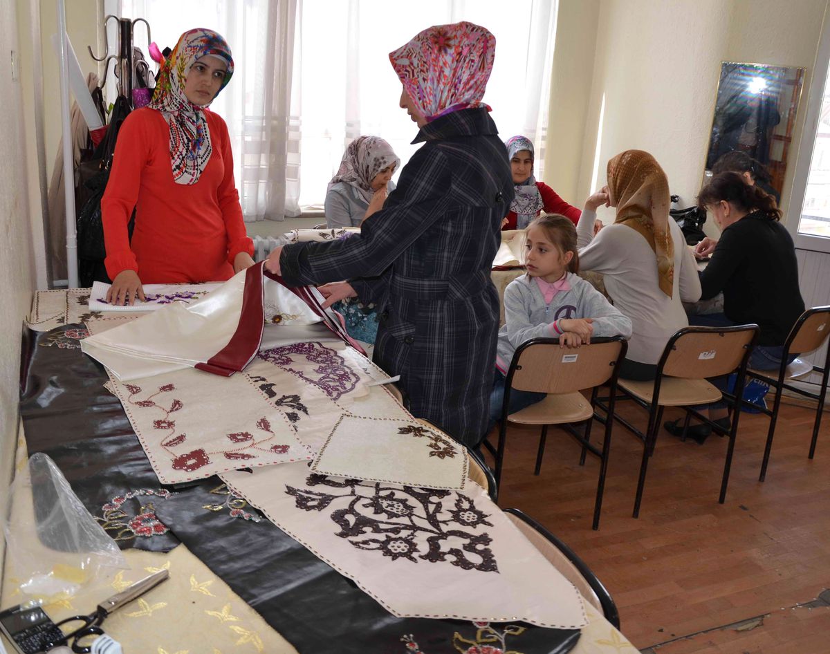Her Yaşa Kırk Yama Kursu