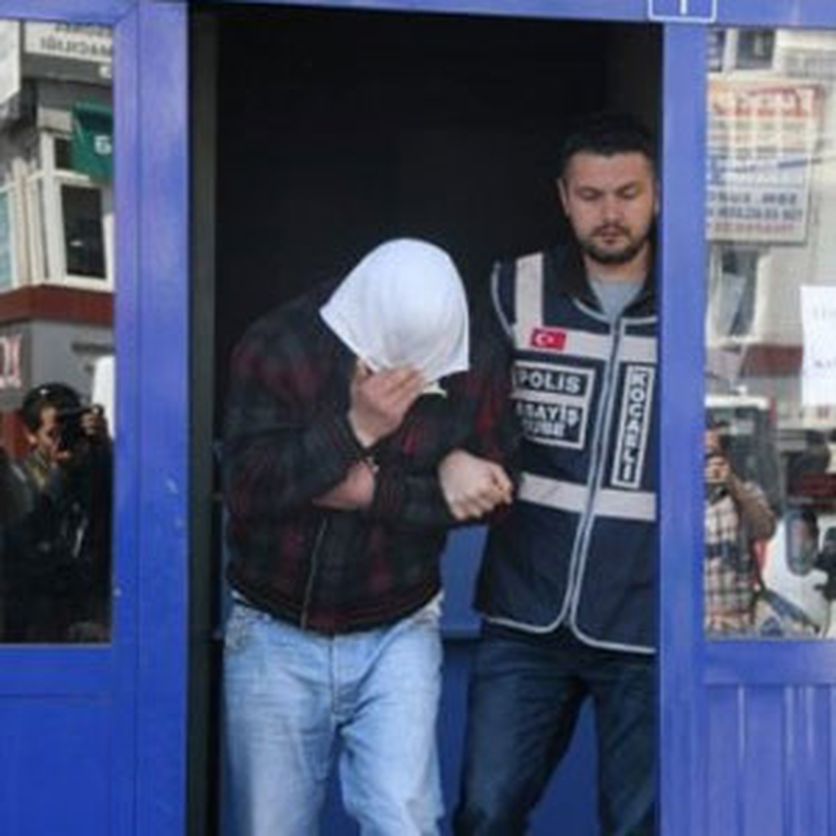 Hızlı Tren\'in Trafosu Çalan Zanlılar Adliyede