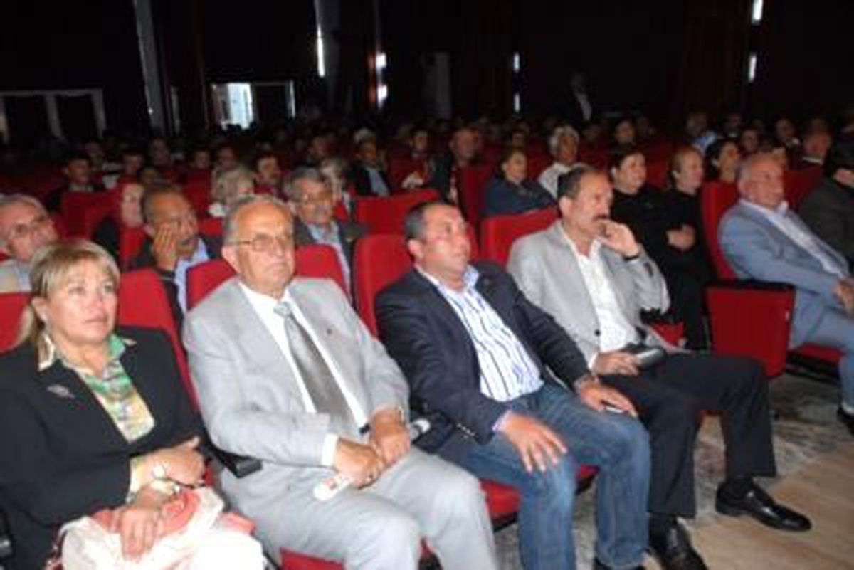 Kaü\'de Belgesel Galası