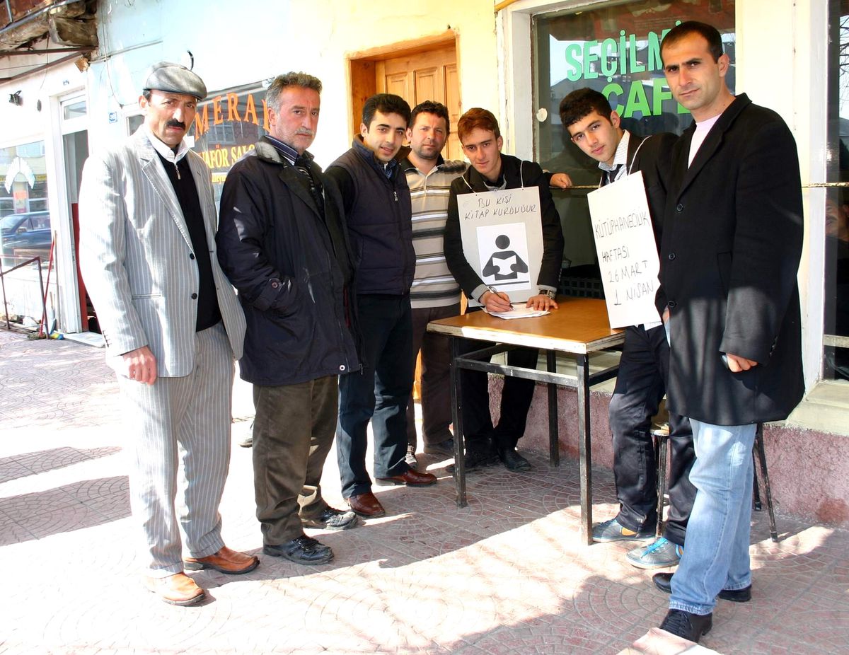Kitap Okuma Alışkanlığı İlçe Halkından İlgi Gördü