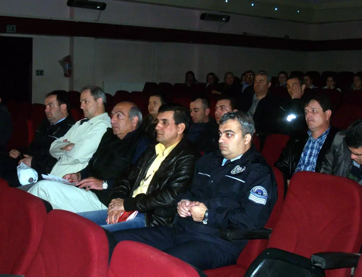 Kızılay\'dan Polislere Deprem Semineri
