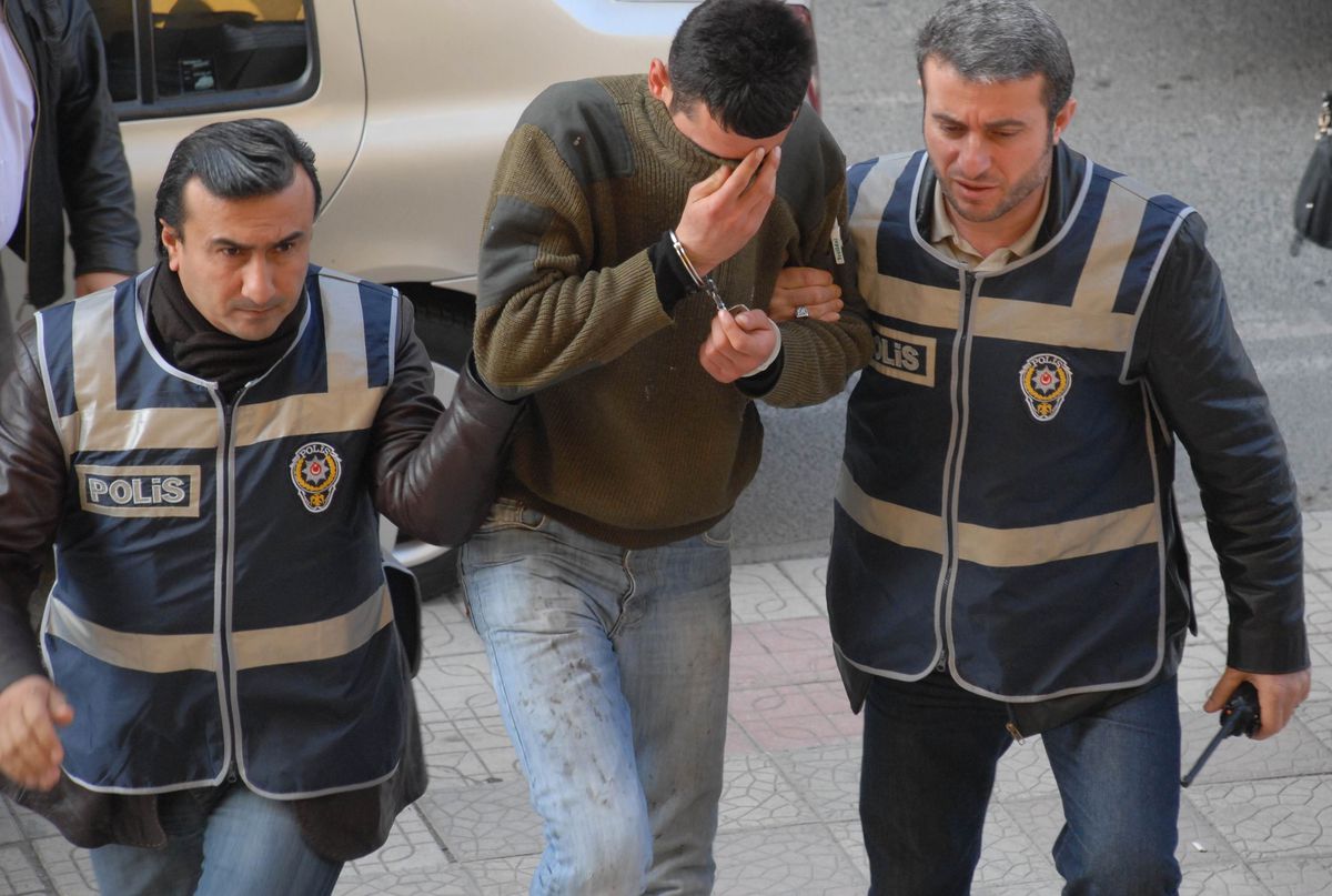 Kredi Kartı Borcu İçin Genel Müdürünün Evinde Gasp Yaptı