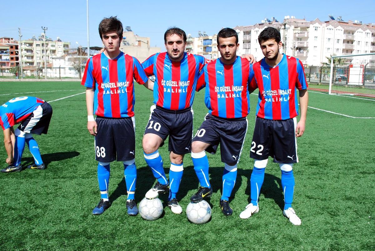 Kulübün Hem Başkanı, Hem Antrenörü, Hem de Oyuncusu