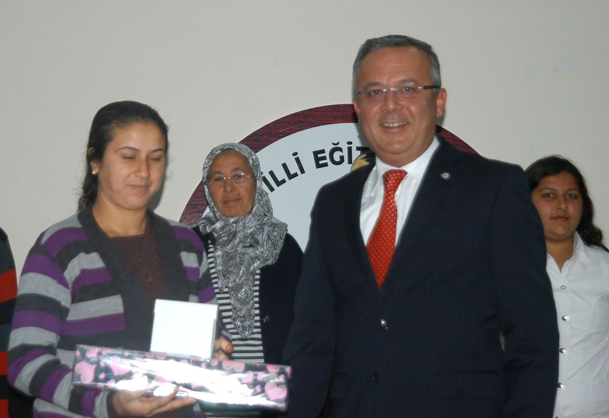 Kursu Başarı ile Tamamlayanlara Ödülleri Verildi