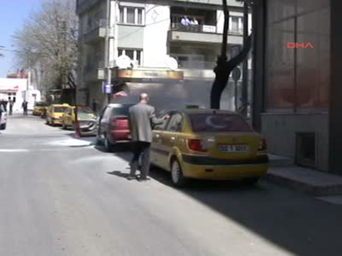 Lpg\'li Otomobil Seyir Halinde Yandı