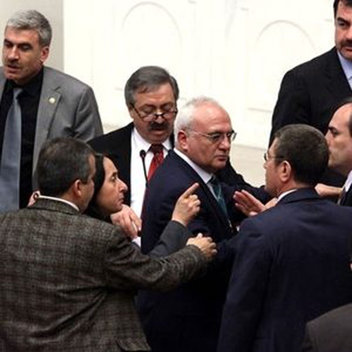 Meclis\'te Tansiyon Yükseldi