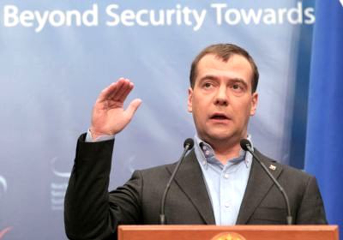 Medvedev: 'Suriye Halkı Kendi Geleceğini Kendi Belirlemeli'