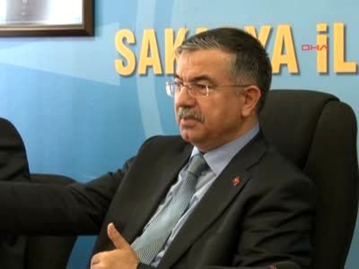 Milli Savunma Bakanı Yılmaz, Sakarya\'da