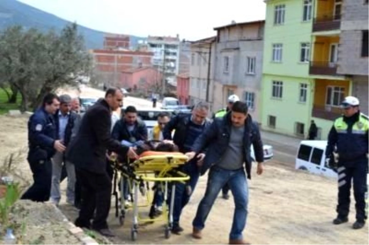 Önce Sevgilisini Yaraladı, Sonra Bıçağı Kalbine Sapladı