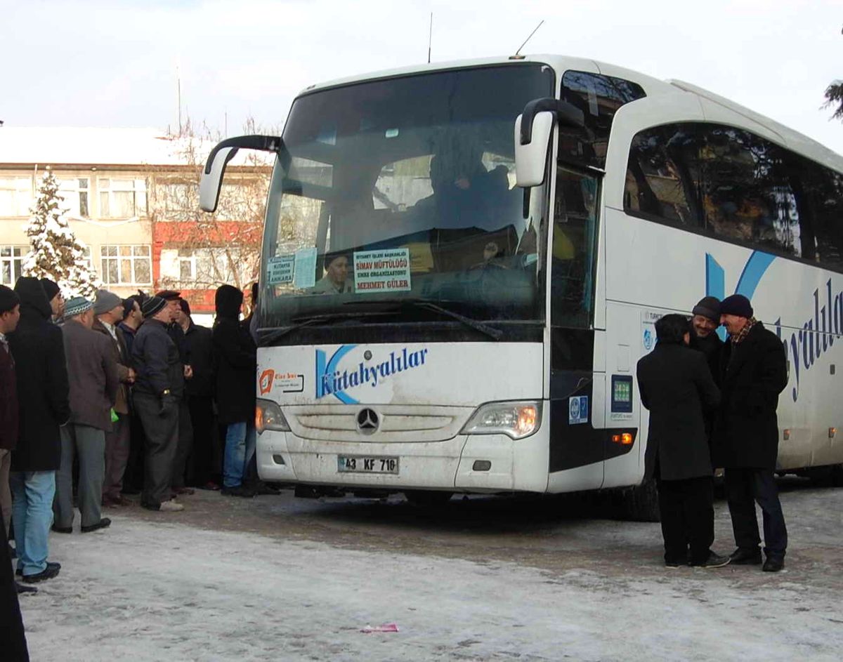 Simav\'dan Üçüncü Umre Kafilesi Dualarla Uğurlandı