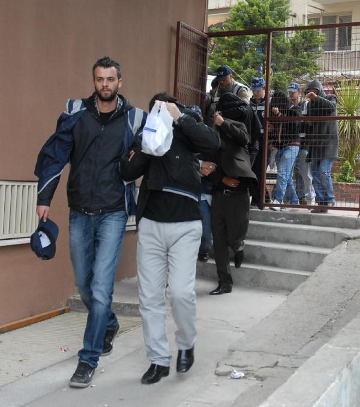 Suriyeli İşadamı İnsan Taciri Çıktı