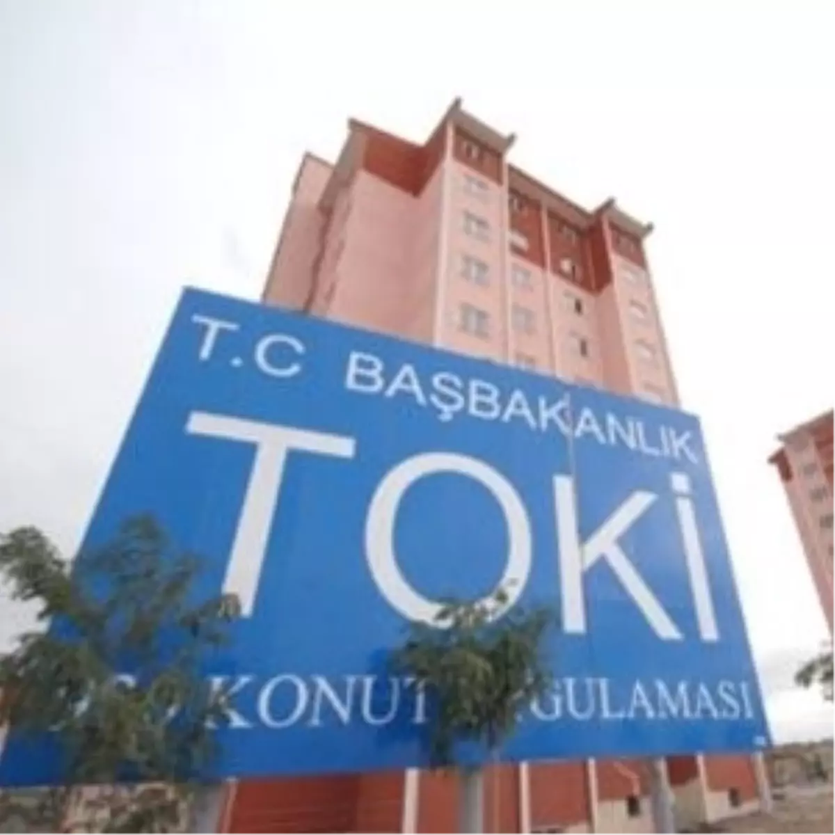TOKİ, KKTC\'de Markasını Tescil Ettirdi