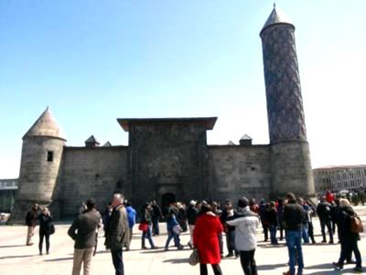 Türkiye'de Görev Yapan Yabancı Ataşeler, Erzurum'a Hayran Kaldı