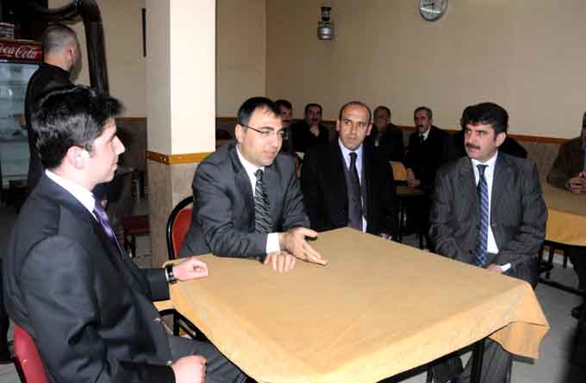 Vali Toprak, Kulp İlçesini Ziyaret Etti