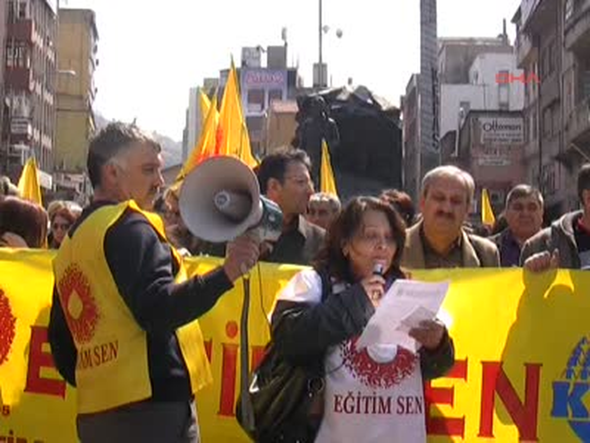 Zonguldak\'ta Kesintili Eğitime Karşı Oturma Eylemi