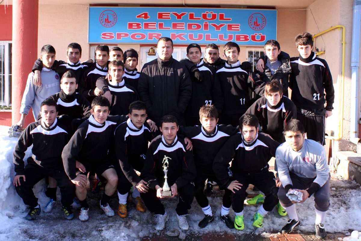 4 Eylül Belediyespor U 17 Takımı Finallere 3 Puanla Başladı