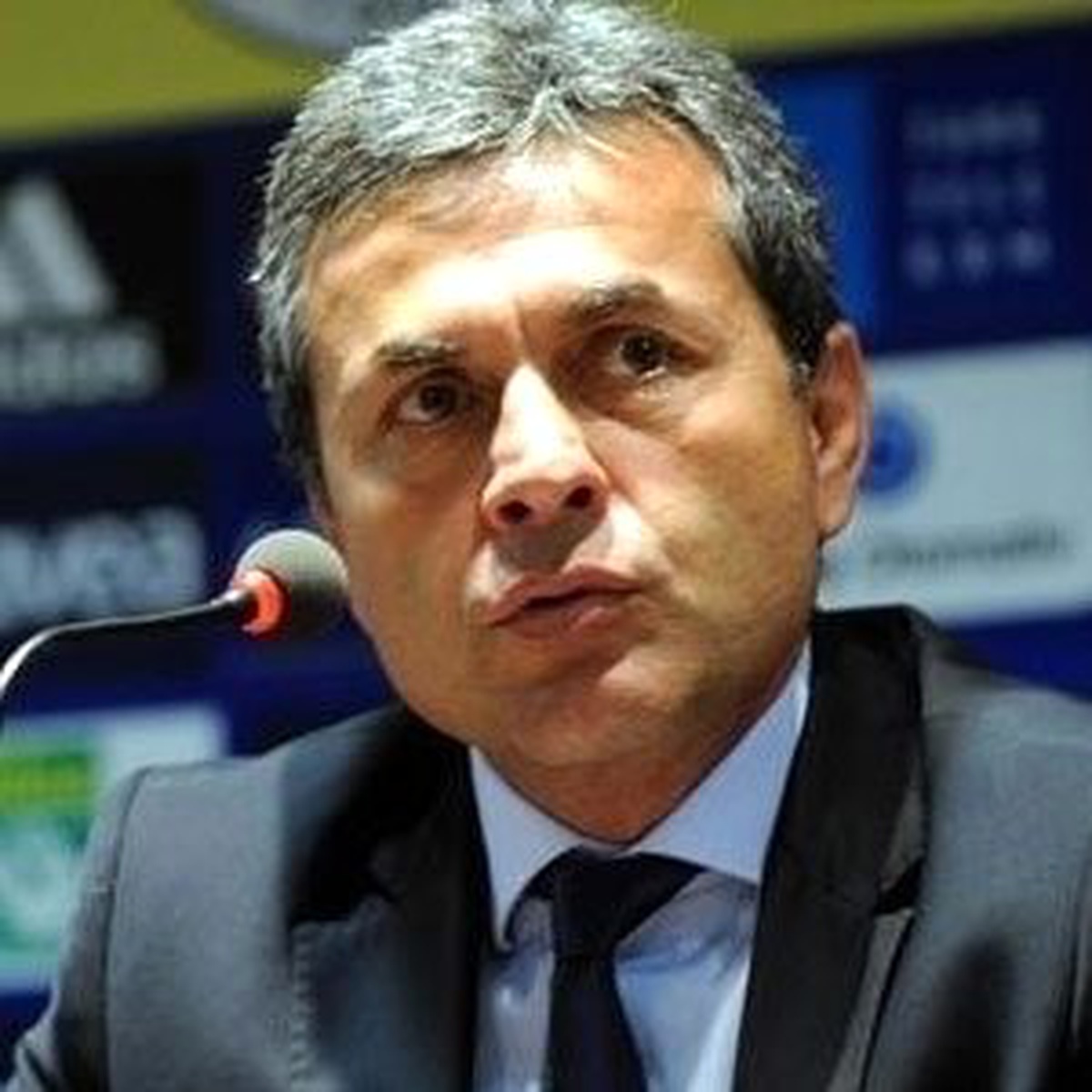 Aykut Kocaman\'dan Aziz Yıldırım\'a Destek