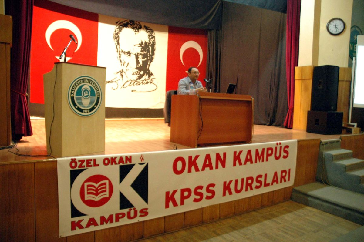 Balıkesir\'deki Öğretmen Adaylarına Yeni Sınav Sistemi Anlatıldı