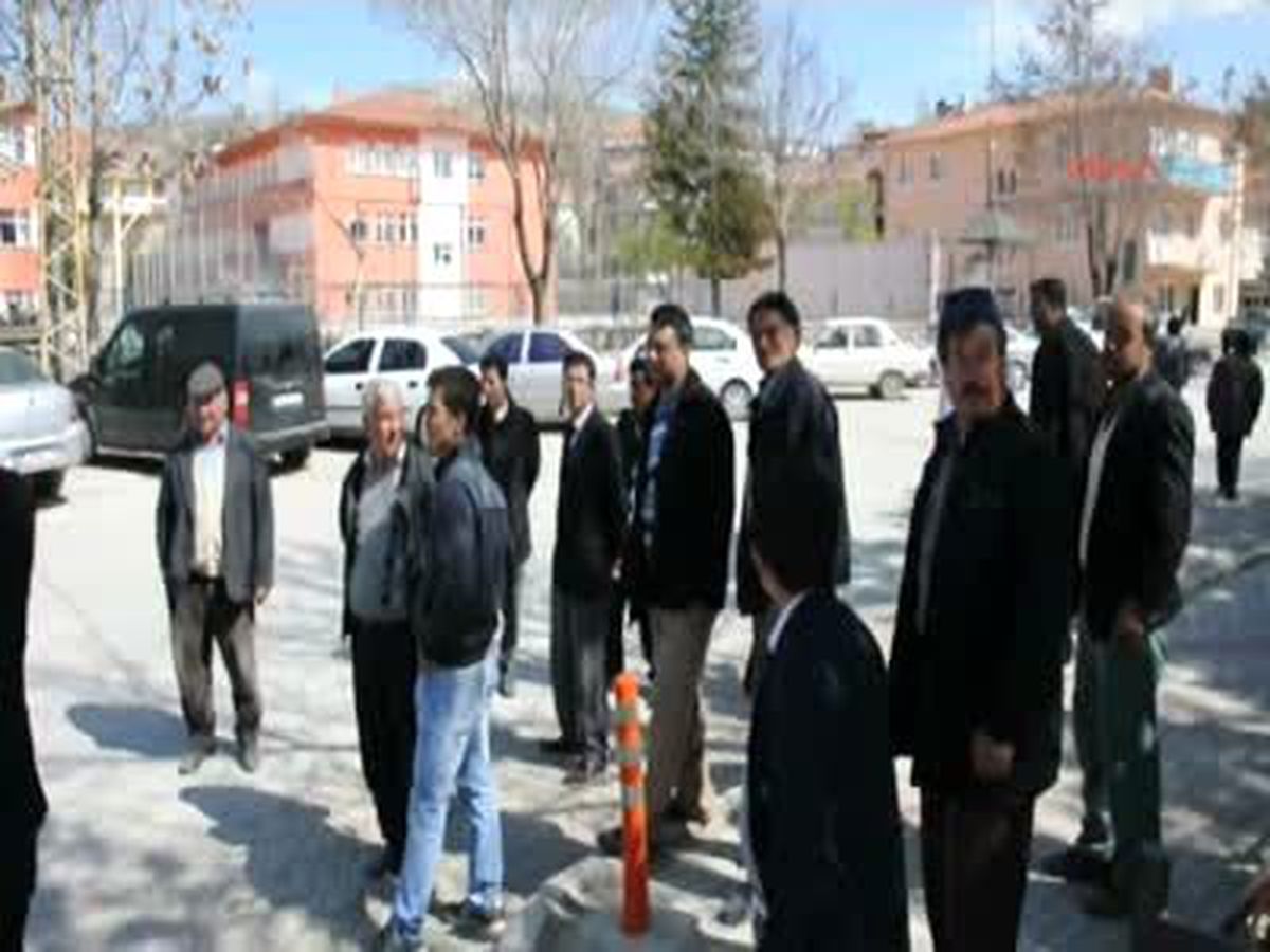 Başına Kiremit Düşen Kız Çocuğu Yaralı