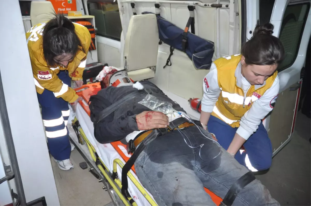 Bursa'da Otomobil Takla Attı: 2 Yaralı