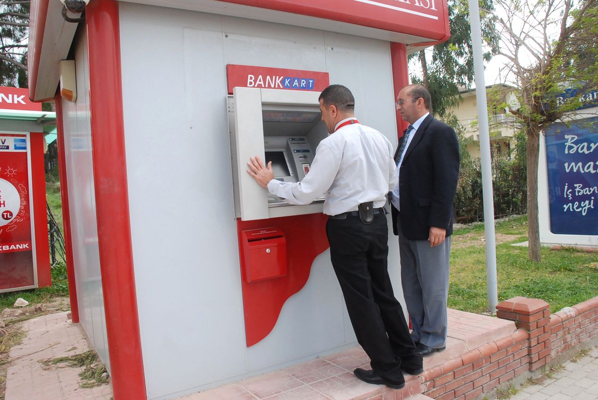 Didim\'de Atm\'lere Peçeteli Sabotaj