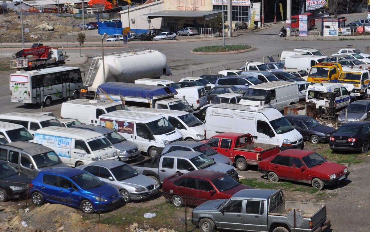 Eds Otoparkları Doldurdu