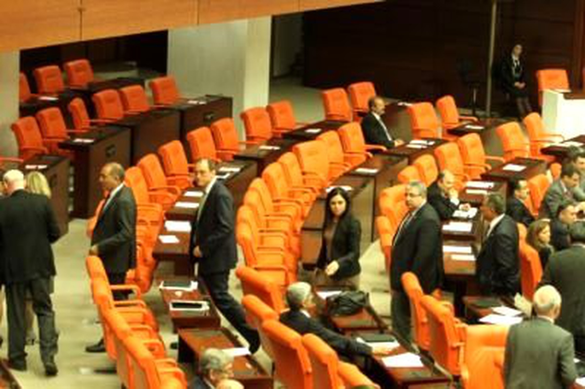Eğitimi 12 Yıla Çıkaran Kanun Teklifi Genel Kurul'da