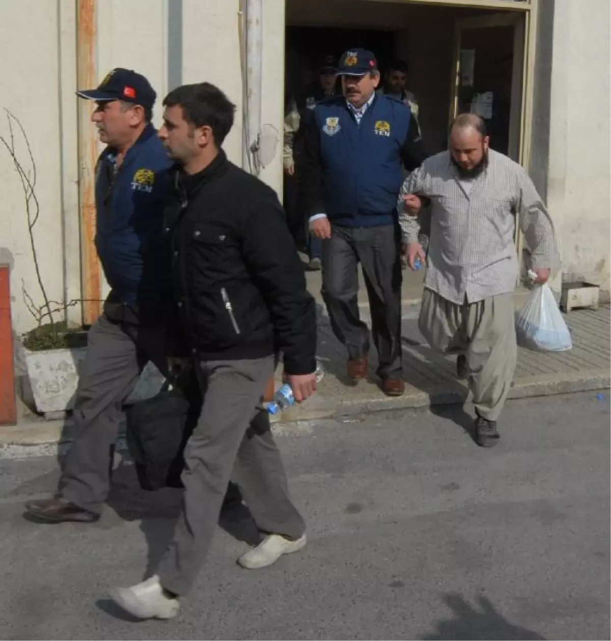 El Kaide Kamplarında Eğitim Aldı, İzmir\'e Geldi