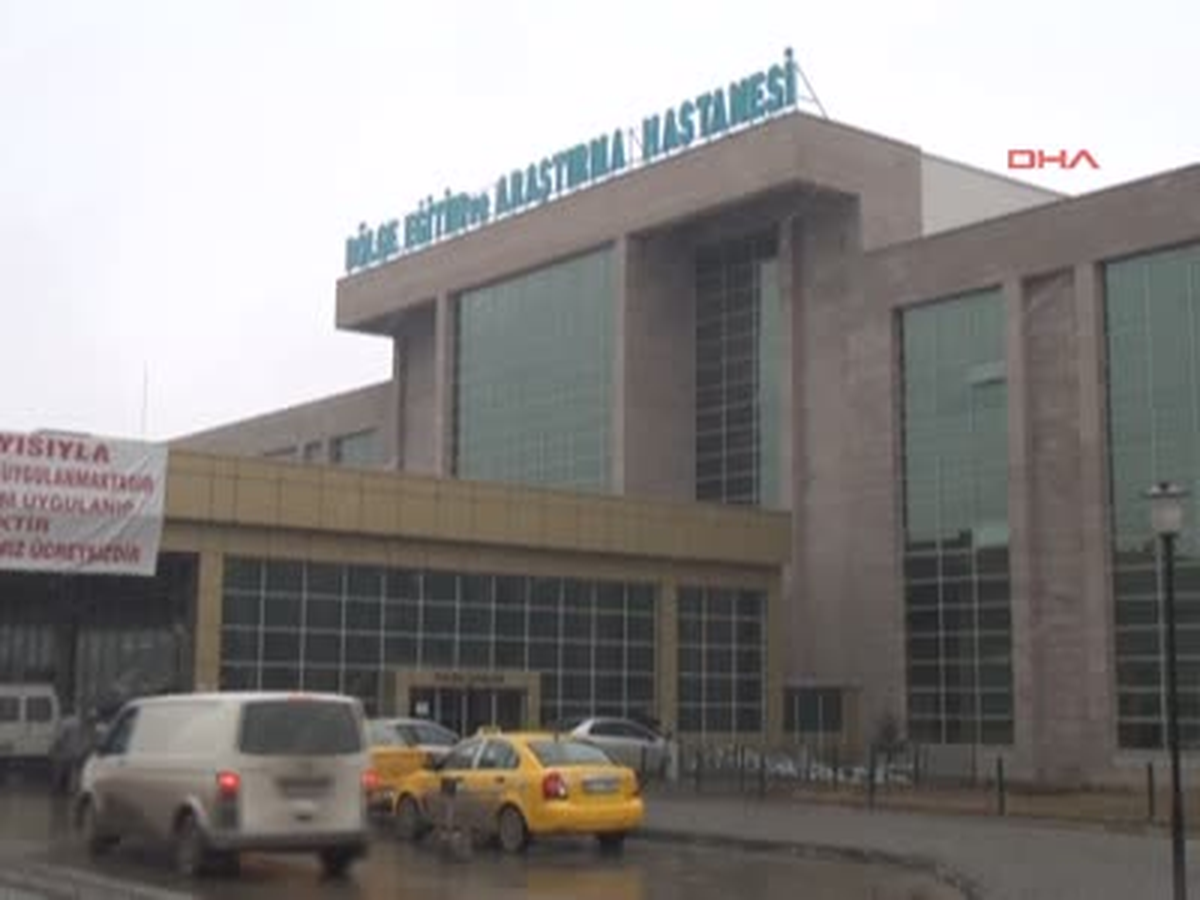 İran Otobüsü Kaza Yaptı, 4 Ölü, 24 Yaralı