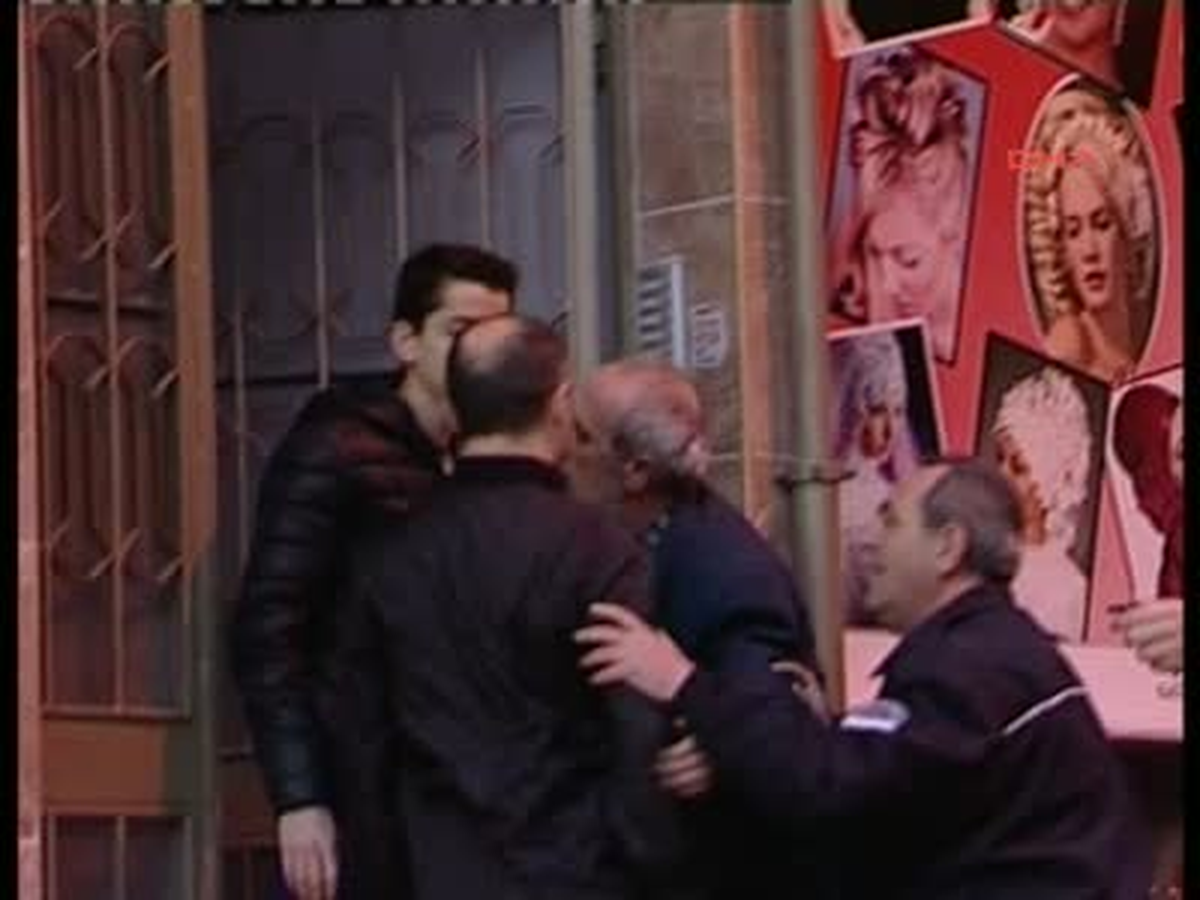 Esenler\'de Kafede Patlama: 2 Ölü