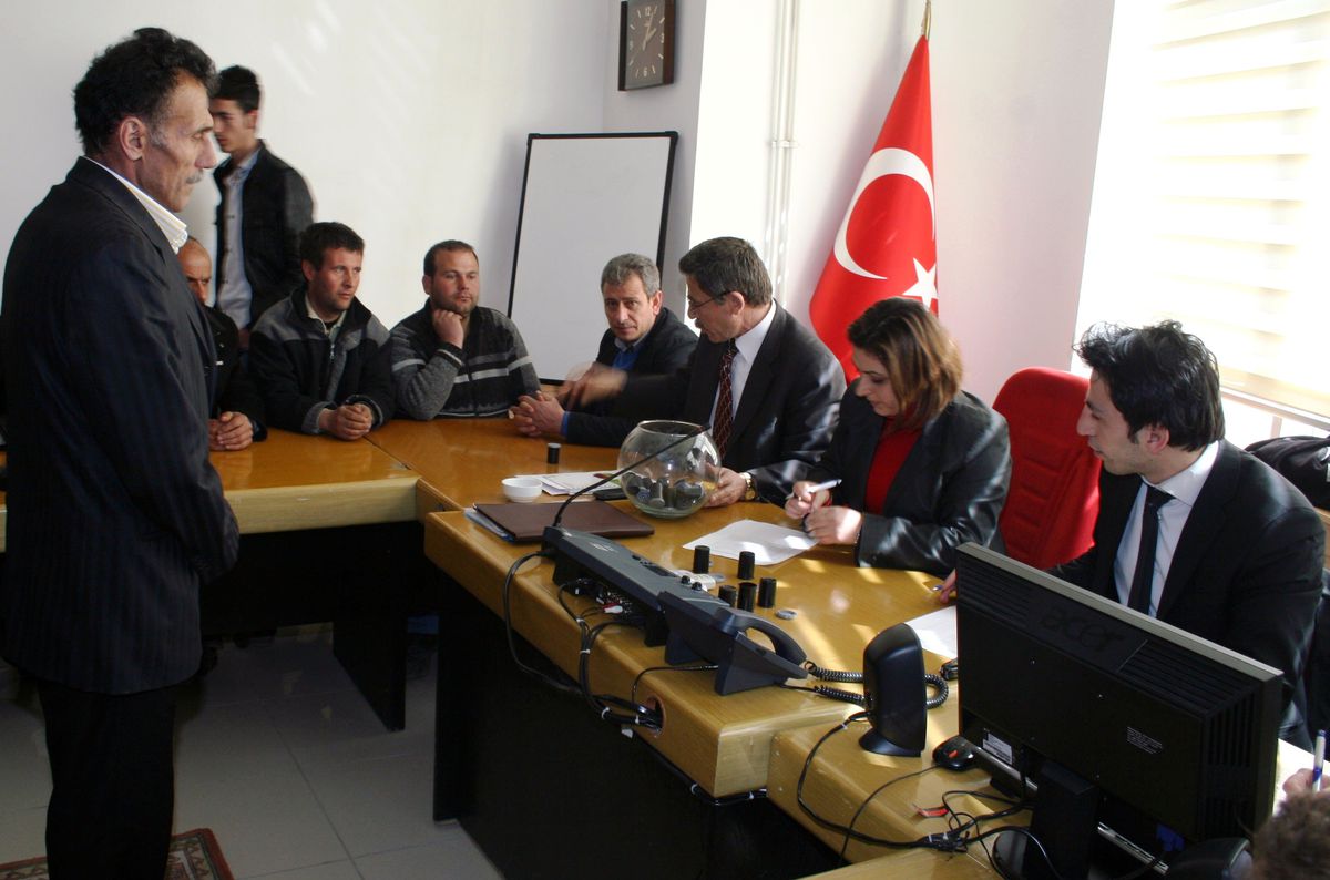 Gümüşhane Belediyesinde Çalışacak İşçiler Kura ile Belirlendi