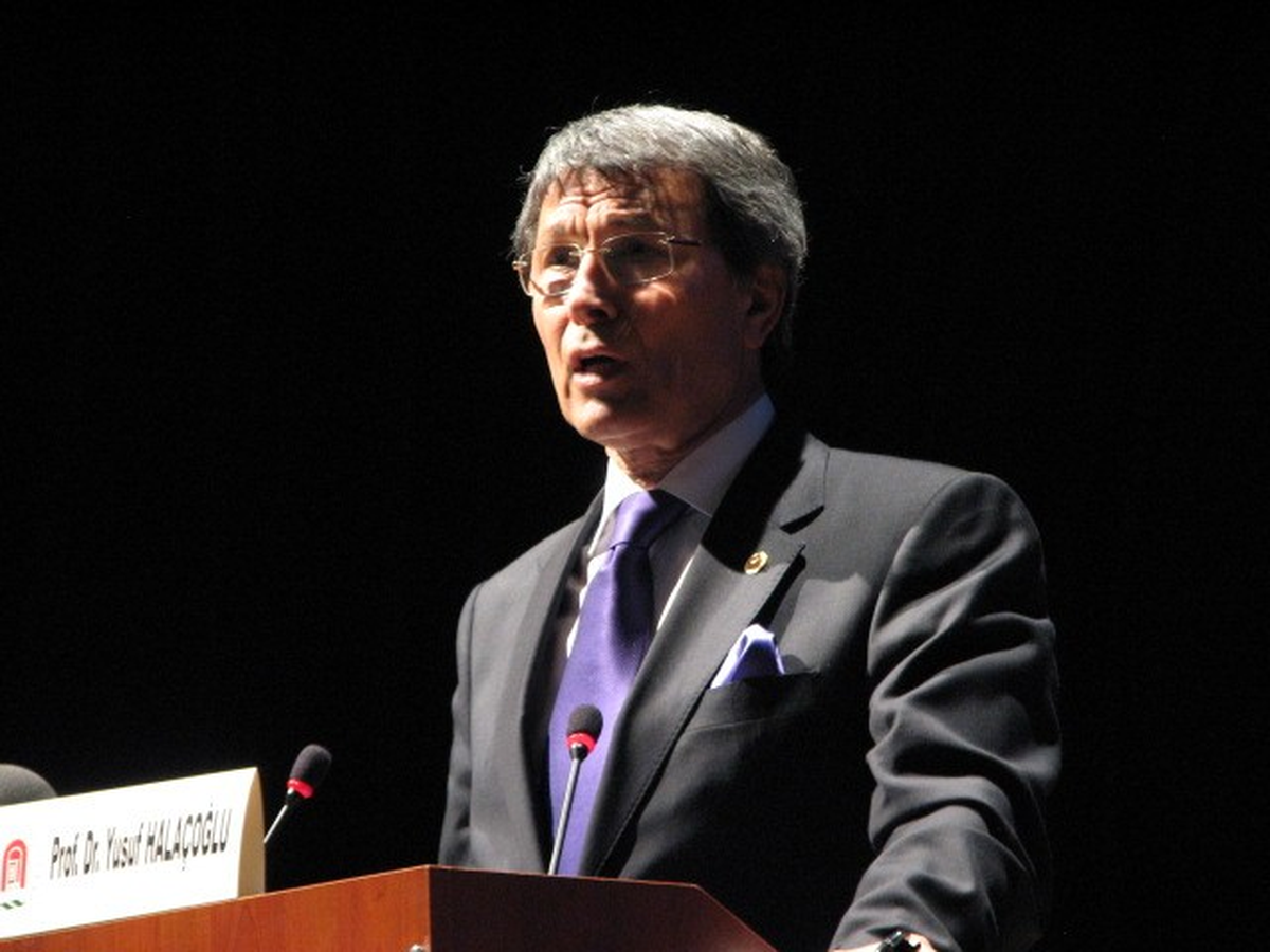 Halaçoğlu\'ndan "Ermeni Meselesi" Konferansı