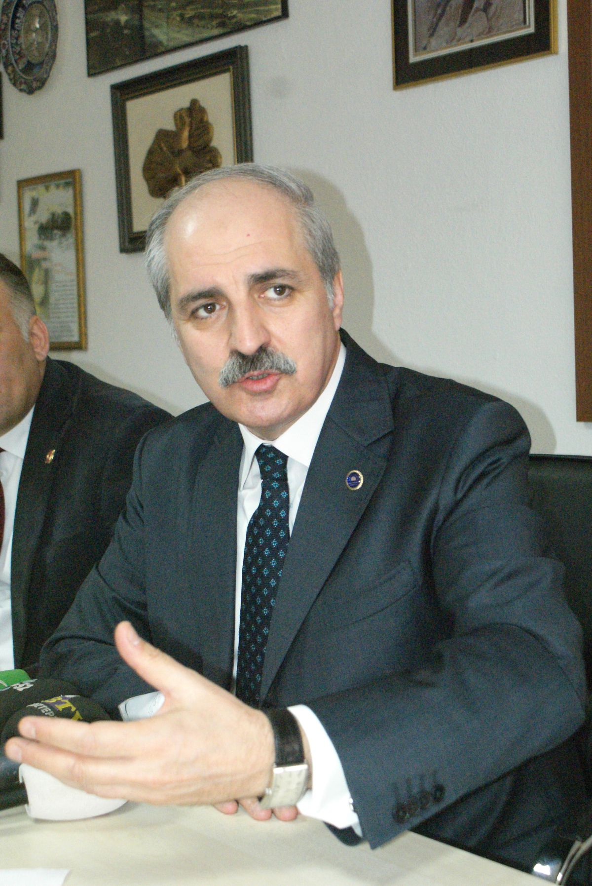 Has Parti Anayasa İçin Bastırıyor