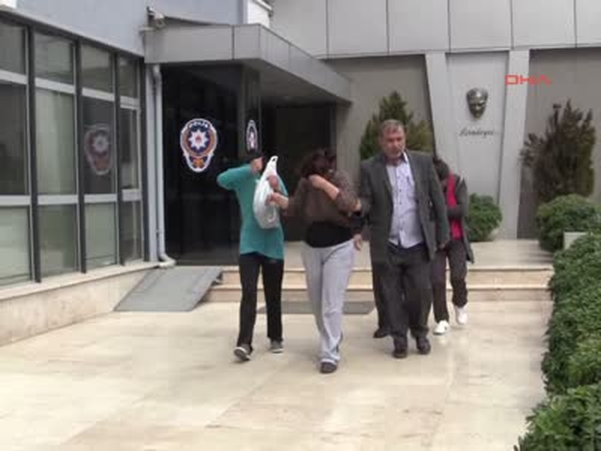 Hırsızlık Anlaşılmasın Diye Evi Düzenleyip Kaçmışlar