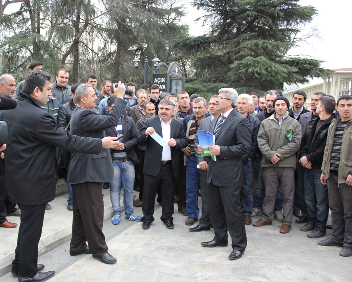 Hurdacılar Kağıthane Belediyesi Önünde Eylem Yaptı